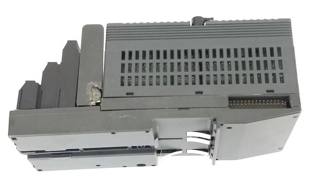 Used GE FANUC IC200MDD845G POWER MODULE 24VDC, 16PT INPUT / 2A, 8PT OUTPUT W/ BASE