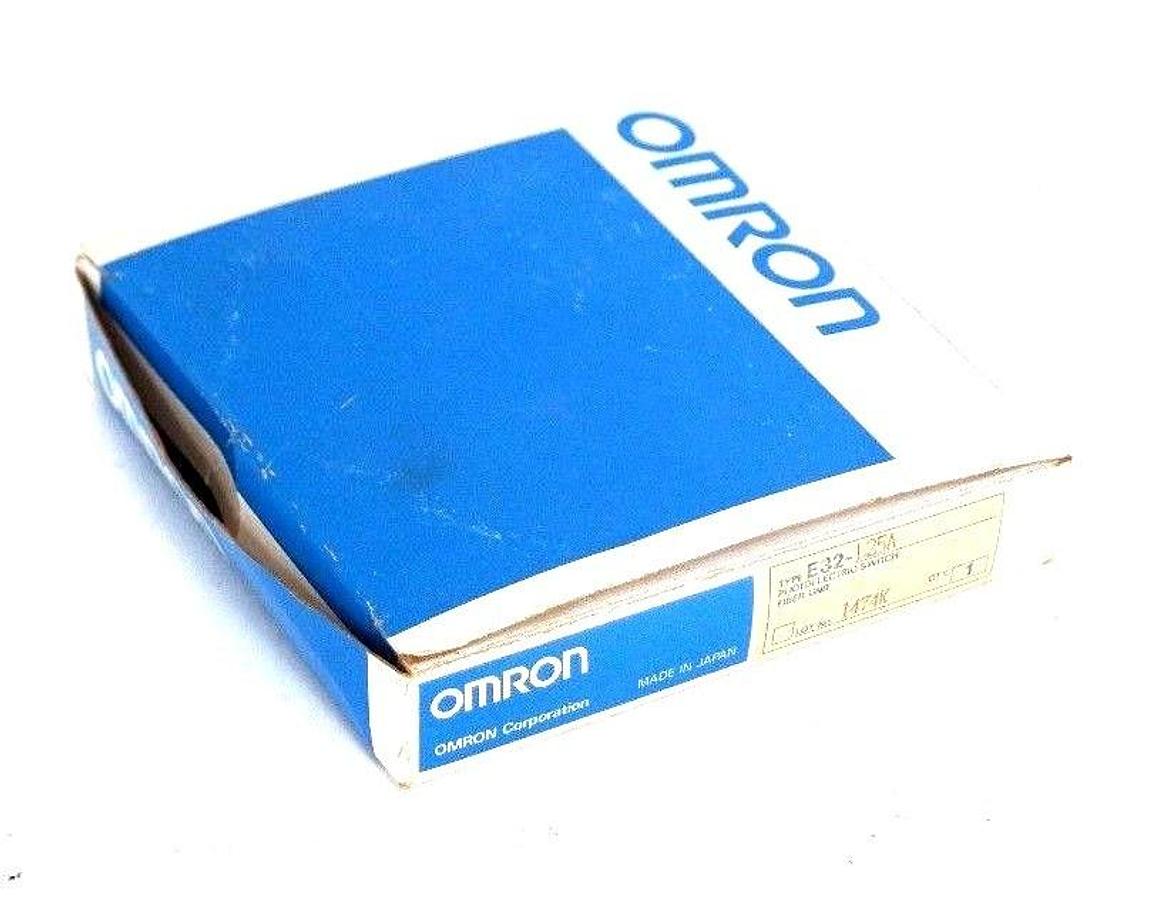 NIB OMRON E32-L25A PHOTOELECTRIC EDGE SENSOR RIGHT ANGLE MOUNT E32L25A