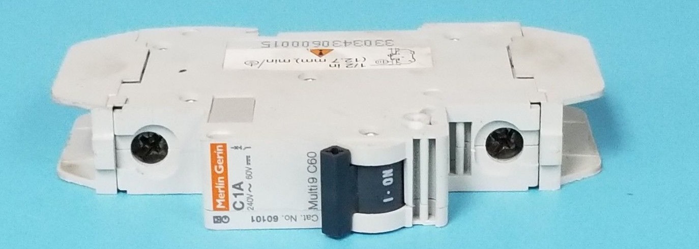 Used MERLIN GERIN 60101 CIRCUIT BREAKER C1A, 240V, MULTI 9 C60