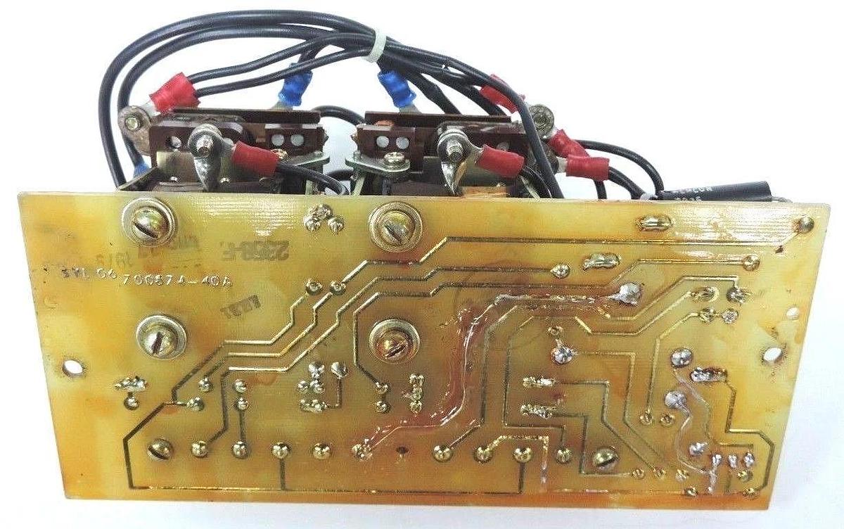 Used RELIANCE ELECTRIC 0-51382-3 REVERSE RELAY CARD 700874-40A BOARD