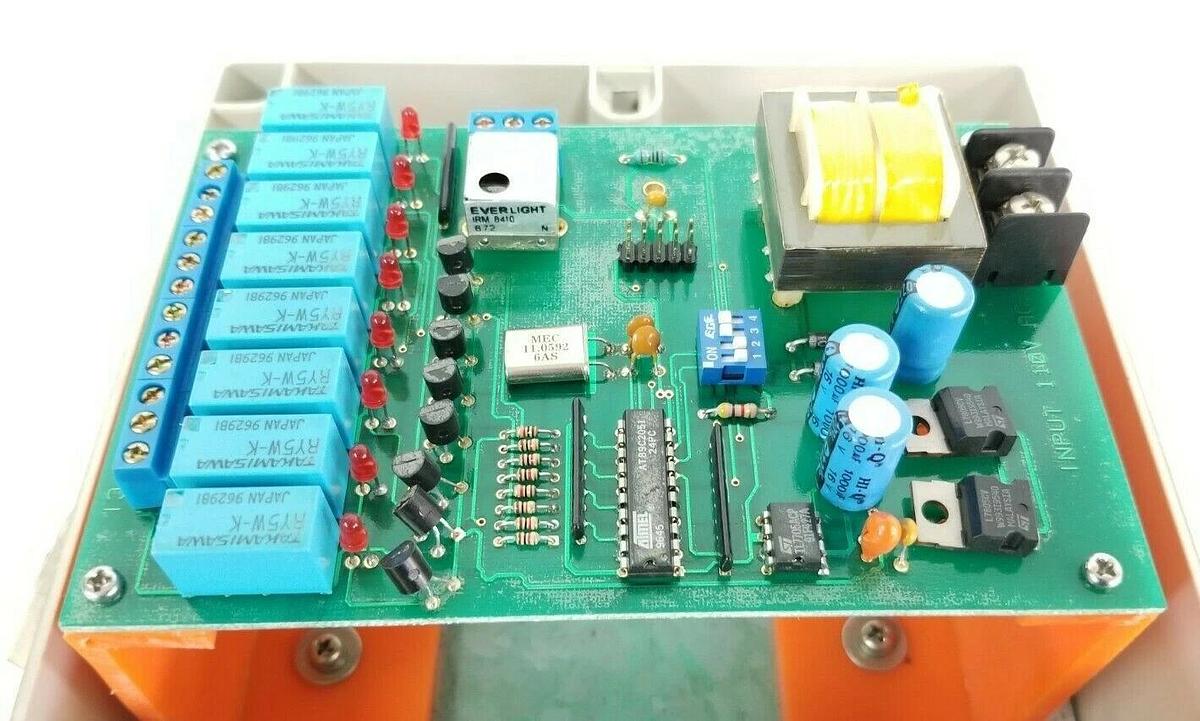 Used KLOCKNER MOELLER GI-G+IR-8T-V2+IR-8R-V2 CONTROL BX REMOTE UNIT 110VAC