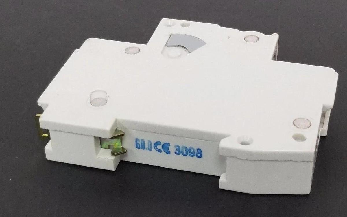 Used SURSUM V-EA51 CIRCUIT BREAKER 8A, G8A, 240/415V, VEA51