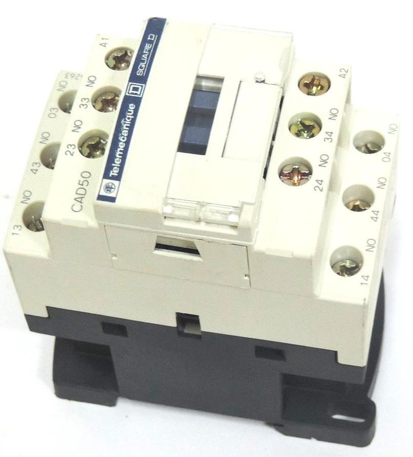 Used TELEMECANIQUE CAD50G7 RELAY 120V, 50/60HZ