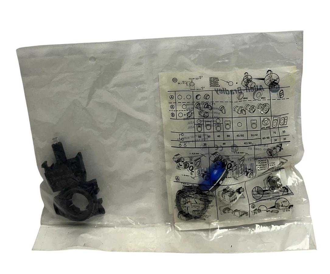 Used ALLEN BRADLEY 800FP-P6PN3B /A BULLETIN 800FP PILOT LIGHT BLUE 24VAC/DC NSFS