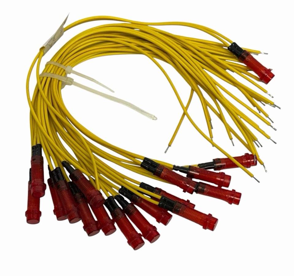 Used LOT OF 17 NEW P&K BULB 24V RED 240501 INDICATOR LAMPS