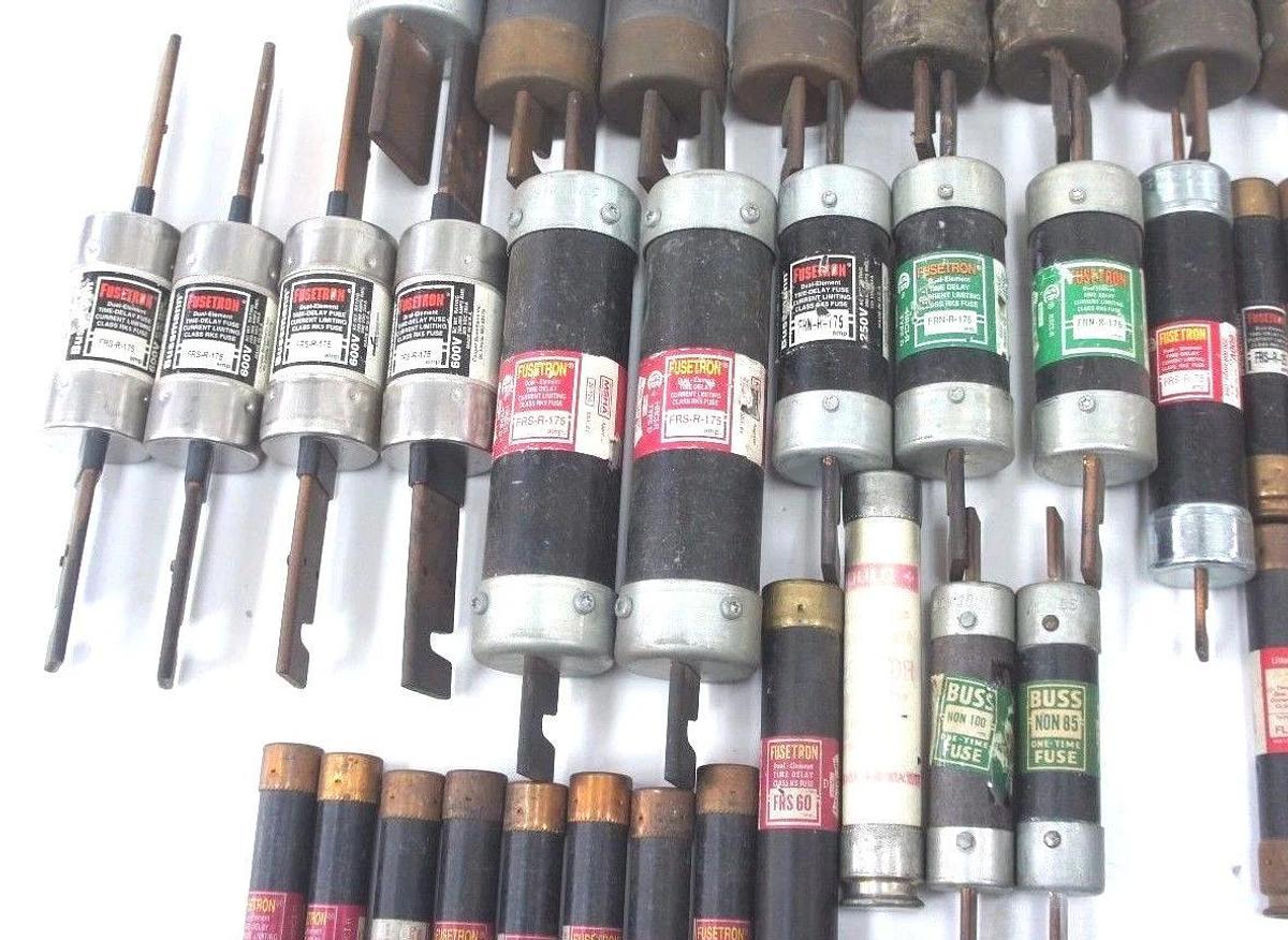 Used LOT OF 60 ASSORTED FUSES SEE DESCRIPTION FOR FULL LIST