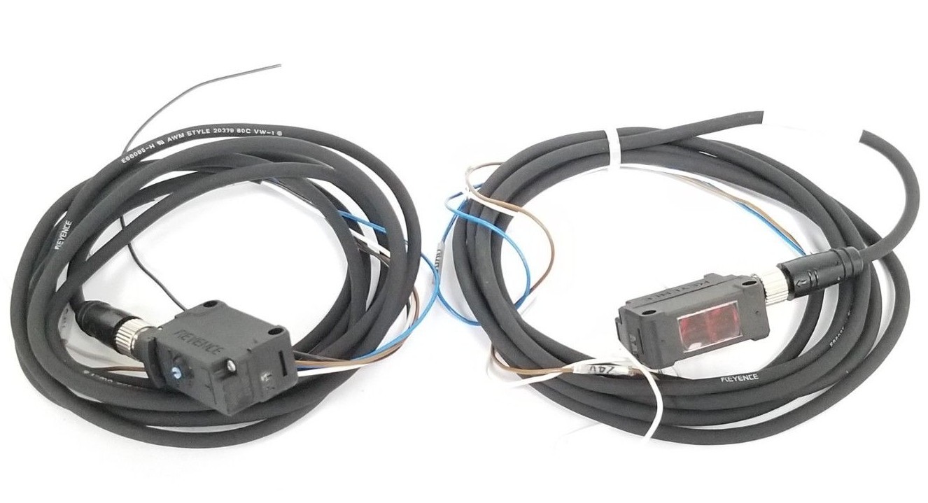 Used LOT OF 2 KEYENCE PZ-G51CT PHOTOELECTRIC TRANSMITTERS 10-30VDC