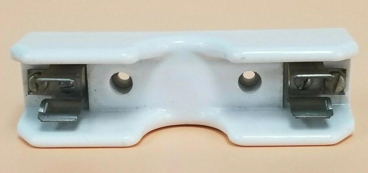 Used COOPER BUSSMANN 2610 FUSE BLOCK CERAMIC 30 AMP 1 POLE 600V