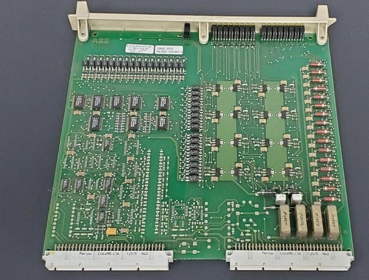 Used ABB DSQC 223 I/O BOARD YB560103-BD/3 P/N: 560103BD REV. 007 3HAB 2214-8/3