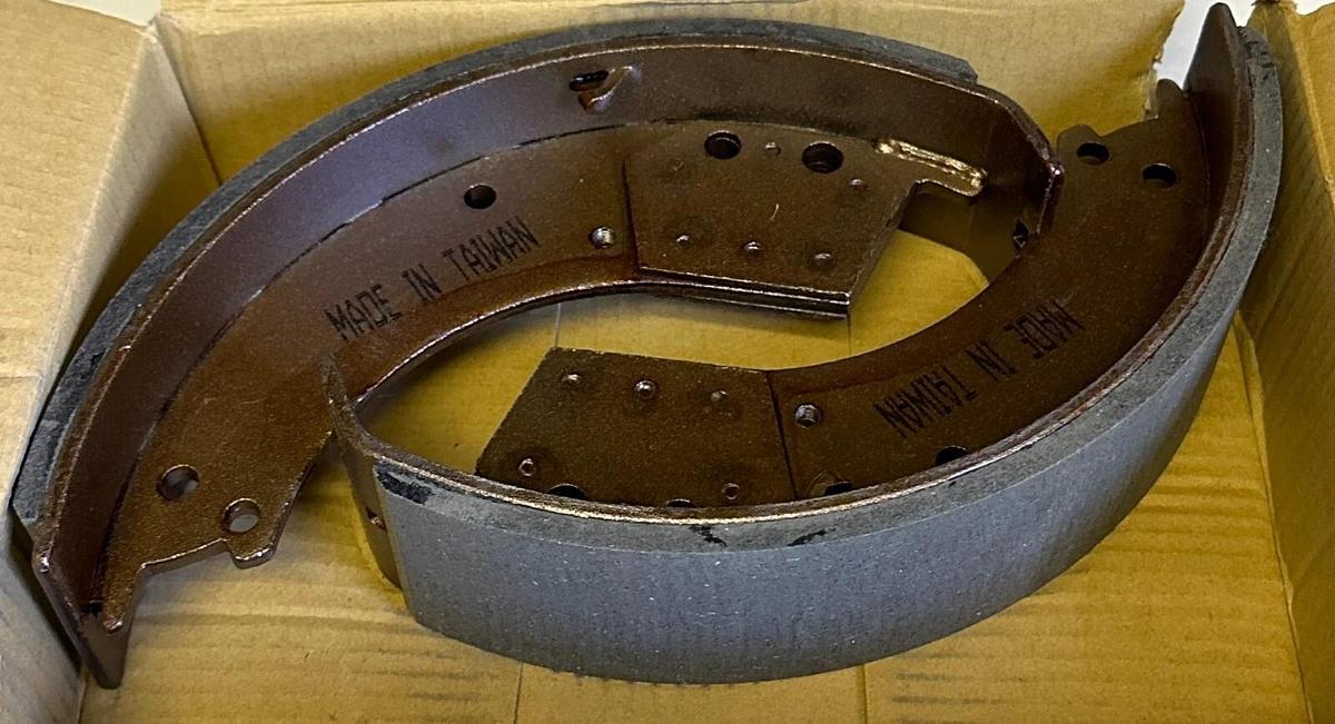NEW TOTAL SOURCE 800051745 / YT800051745 / HY800051745 BRAKE SHOE SET FORKLIFT