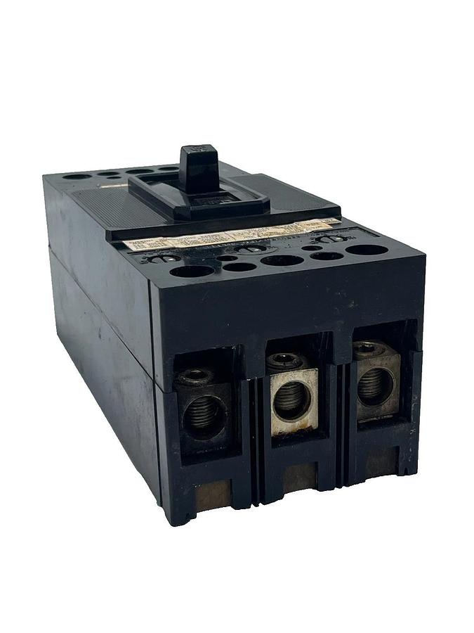 Used ITE FJ3-200 CIRCUIT BREAKER 200 AMP 3 POLE 600 VAC
