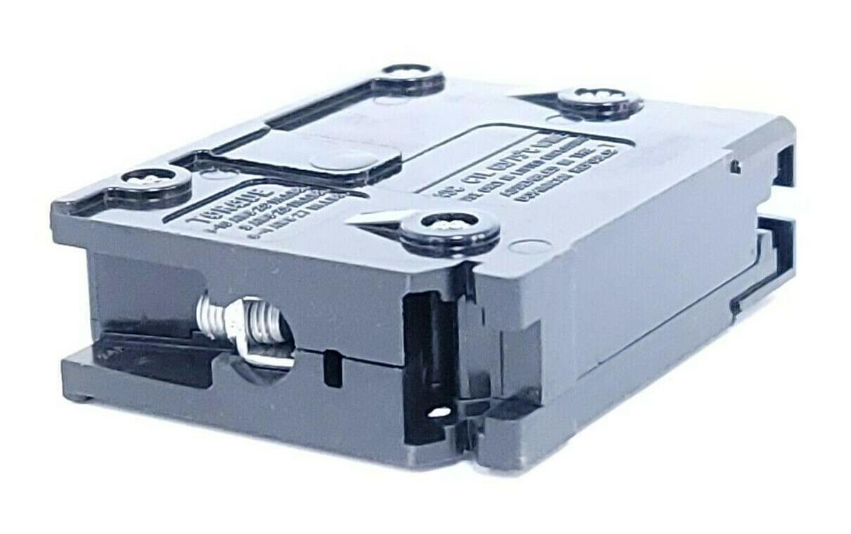 BOX OF 11 NEW CHALLENGER C130 CIRCUIT BREAKERS TYPE C 1P, 30A
