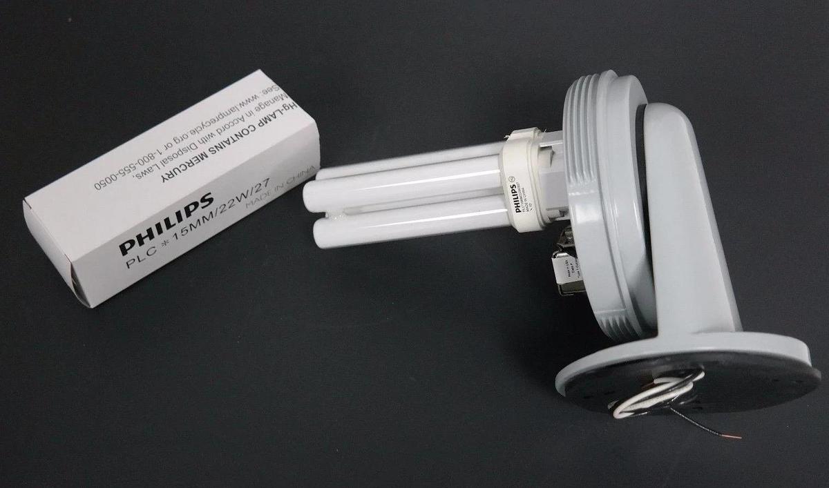 Used NIB RAB LIGHTING VXBR200S/F22 VAPORPROOF LIGHT FIXTURE 22W 120V WL BR 4" BX 1/2"