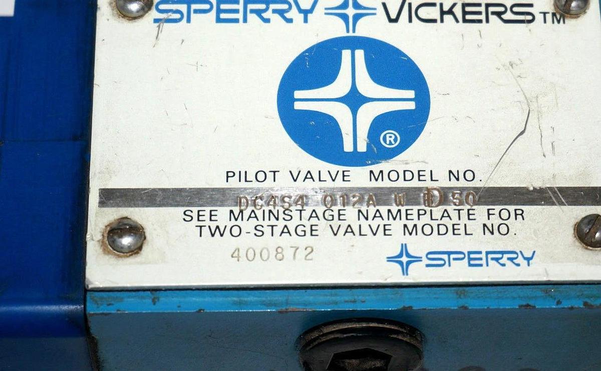 Used SPERRY VICKERS DG4S4 012A W D 50 DIRECTIONAL VALVE W/ 400824 COIL, 400872