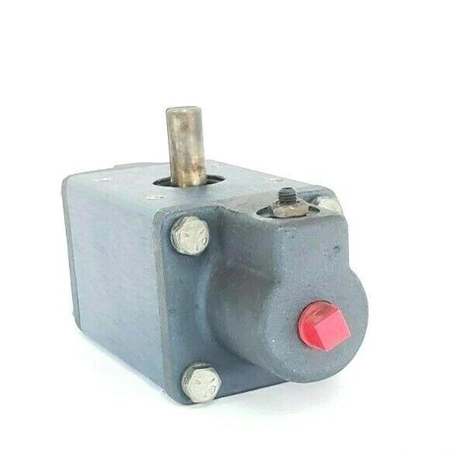 Used FLO-TORK A100-90-CR-ET-MS1-RKS-N ROTARY ACTUATOR 90DEG 125PSI A10090CRETMS1RKSN