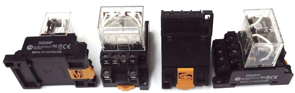 Used LOT OF 4 ALLEN BRADLEY 700-HF34Z24 RELAYS SER. B W/ 700-HN139 SOCKETS SER. A