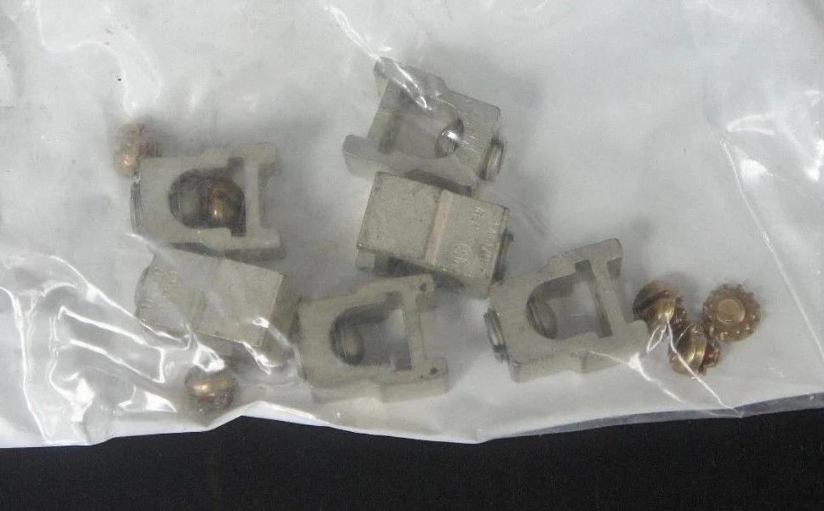 Used BAG OF 5 NEW CUTLER HAMMER 624B100G19 TERMINAL KIT