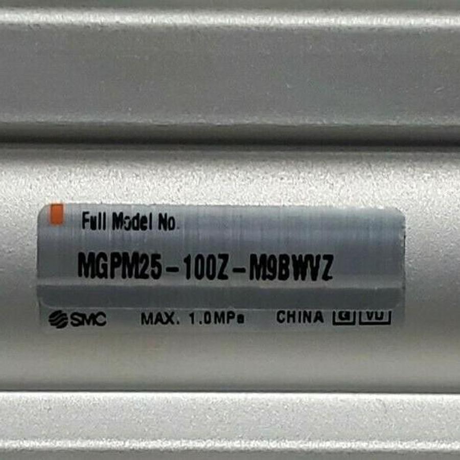 Used NEW SMC MGPM25-100Z-M9BWVZ COMPACT GUIDE CYLINDER MAX. 1.0MPa