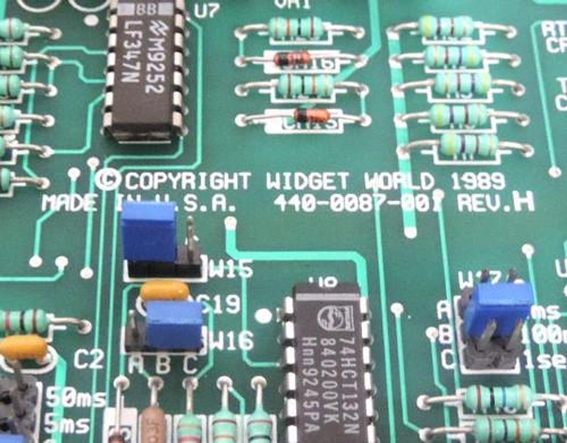 Used WIDGET WORLD 440-0087-001 REV. H, RS-232 to RS-422 BIDIRECTIONAL CONVERTER CARD