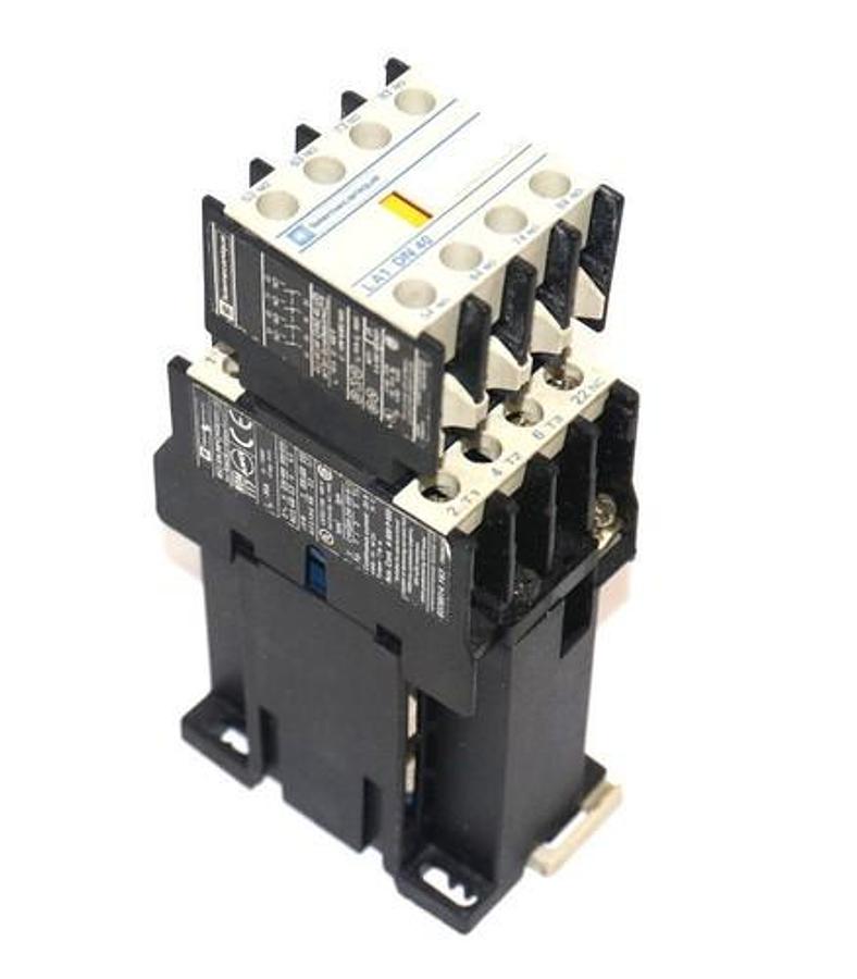 Used TELEMECANIQUE LP1D0910BD CONTACTOR LP1-D0910-BD 24V W/ LA1-DN-40