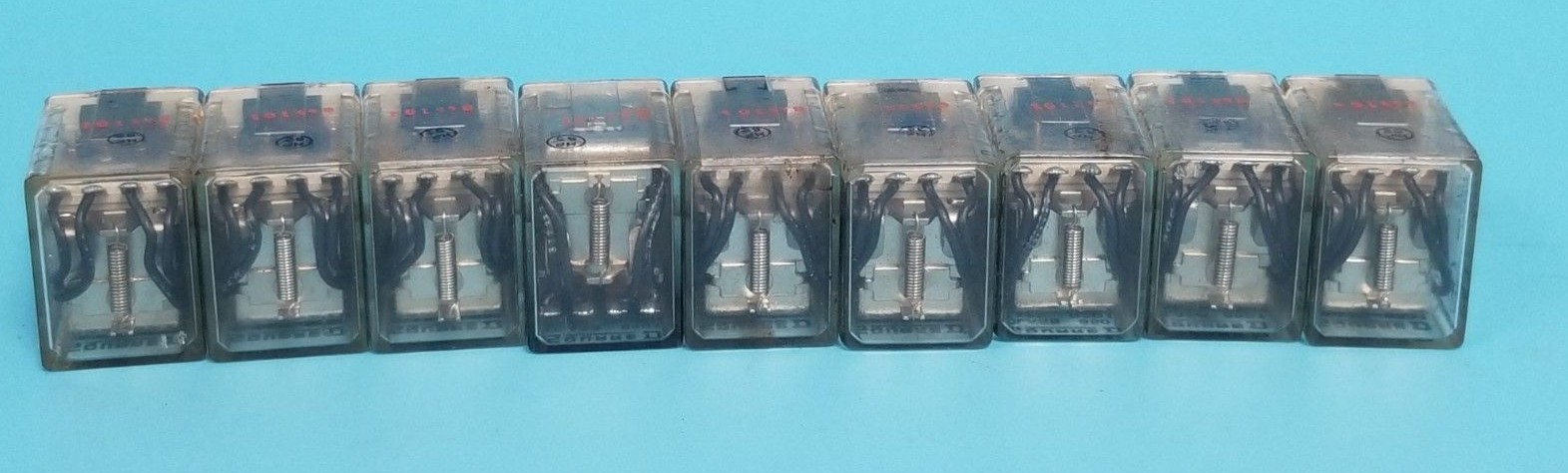 Used LOT OF 9 SQUARE D 8501-RSD14 RELAYS 8501RSD14, SER. B, 24VDC