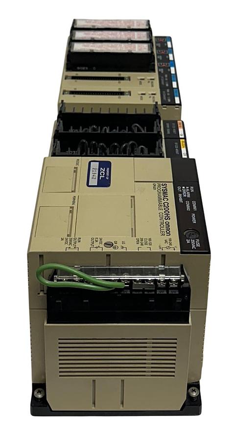 Used OMRON SYSMAC C200HS COMPLETE SLOT RACK ASSY C200HS-CPU21-E / OC224 / TS001 USNP