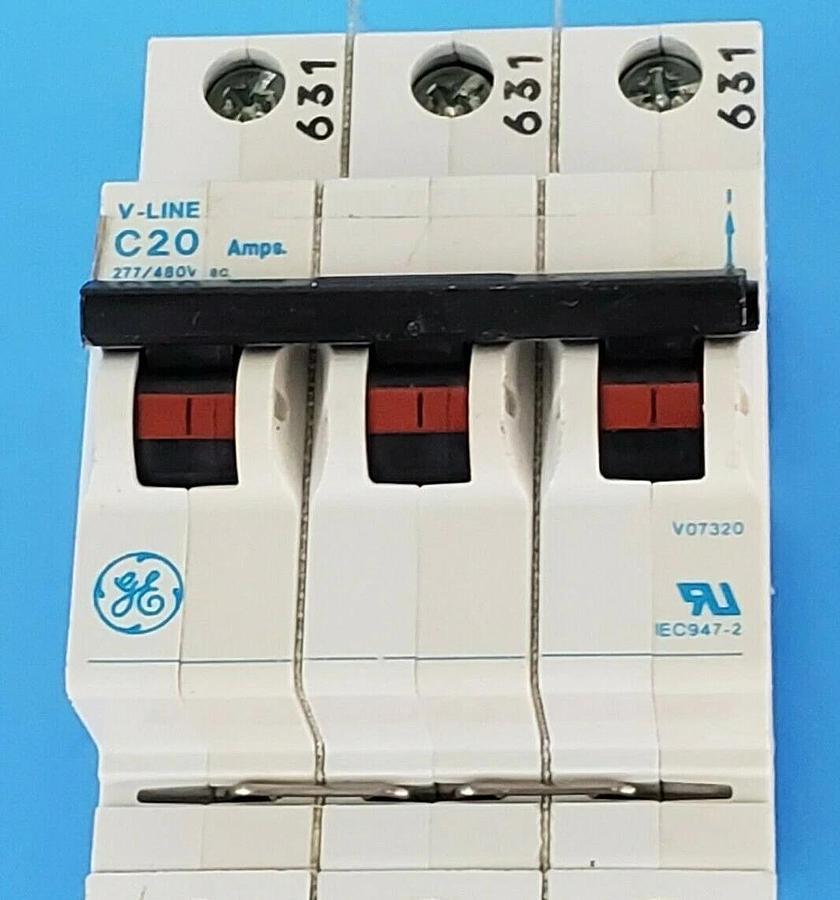 Used GENERAL ELECTRIC V07320 CIRCUIT BREAKER V-LINE 20AMP 3P 277/480V C-CURVE C20