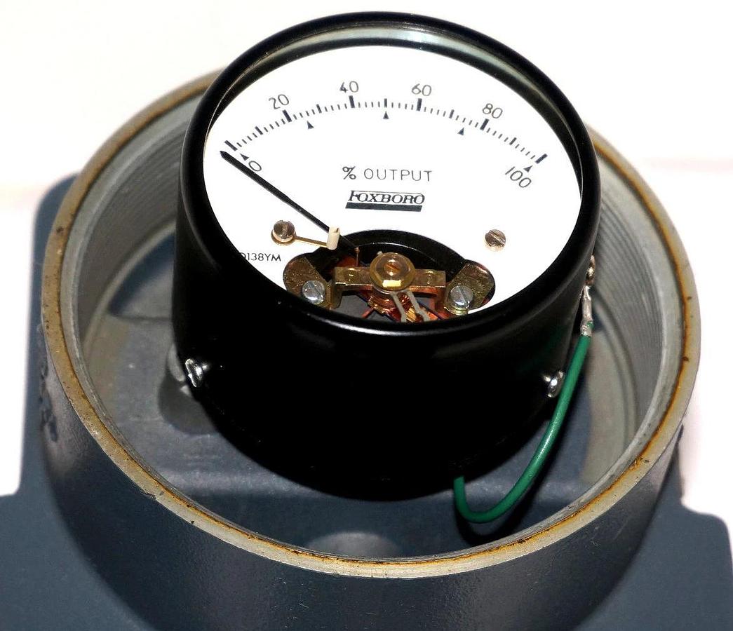 NEW FOXBORO 821GM-HS1NM1-AM PRESSURE TRANSMITTER REF. 93400366 ORIGIN. 2A9342