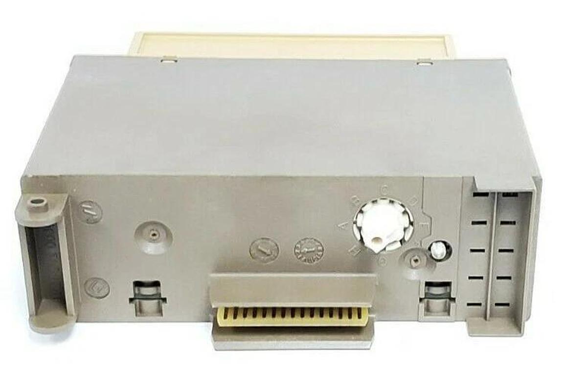 Used SIEMENS 6ES54228MA11 INPUT MODULE 6ES5 422-8MA11