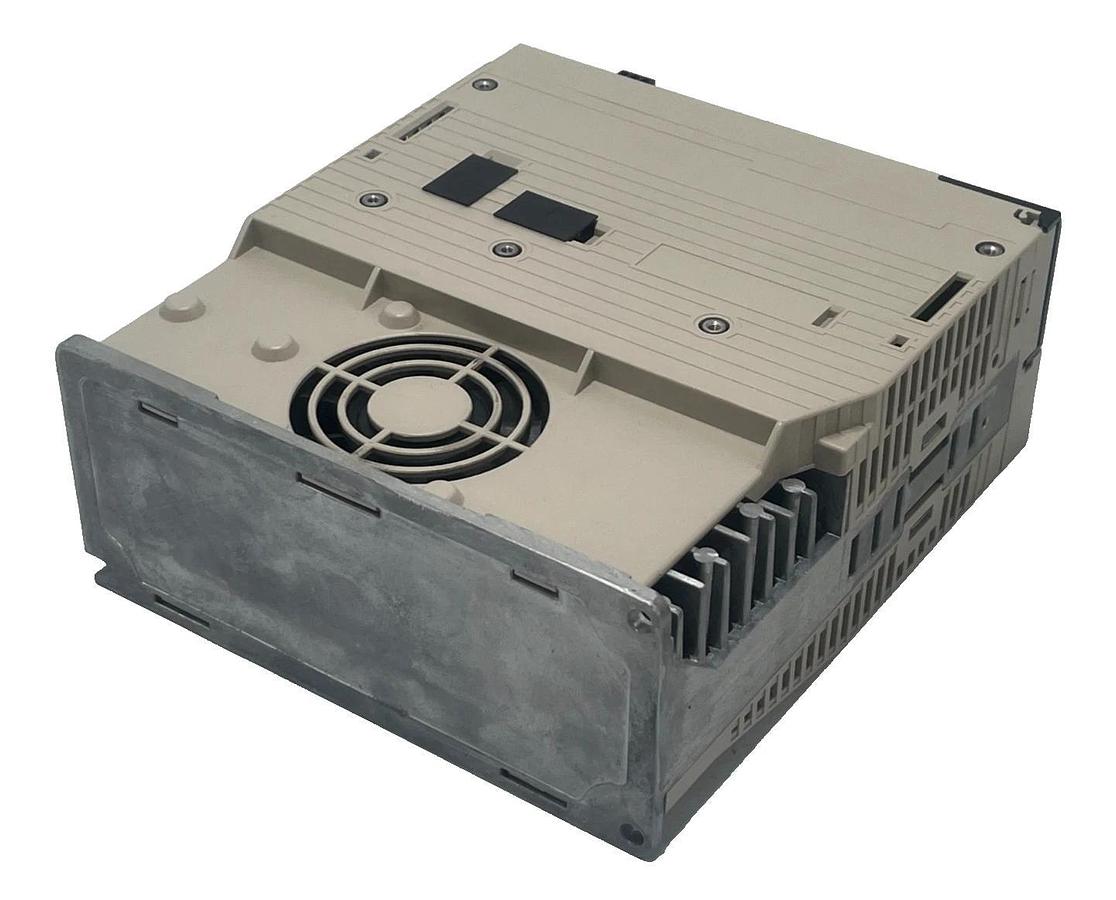 Used YASKAWA SGDV-5R5A01A Servopack Servo Drive Amplifier 0.75kW 750W Sigma V Series