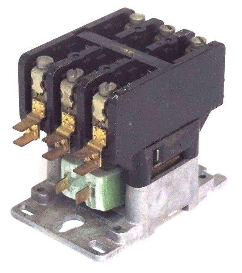 Used GENERAL ELECTRIC CR153C 074 AJA CONTACTOR 30AMP 240VAC CR153C074AJA