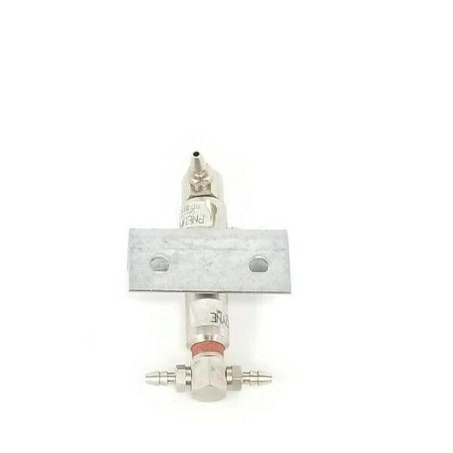 Used PNEUMADYNE S93-0325 FLOW CONTROL VALVE 593-0325 W/ AP-2 PILOT OPERATOR AP2