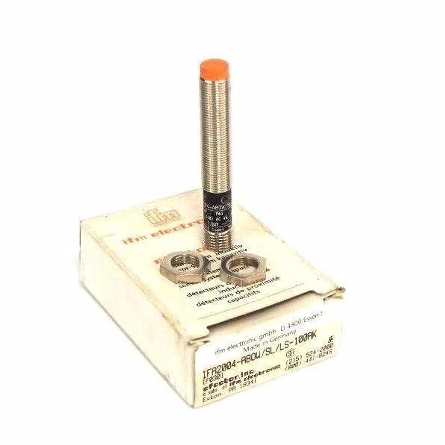 Used NIB IFM EFECTOR IF0301 PROXIMITY SENSOR IFA2004-ABOW/SL/LS-100AK