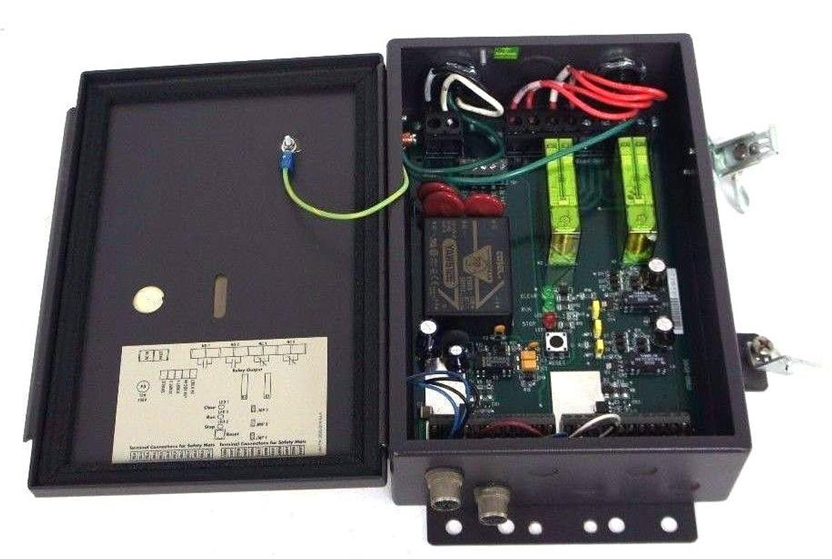 Used STI MC4-0010 SAFETY MAT CONTROLLER 43815-0010