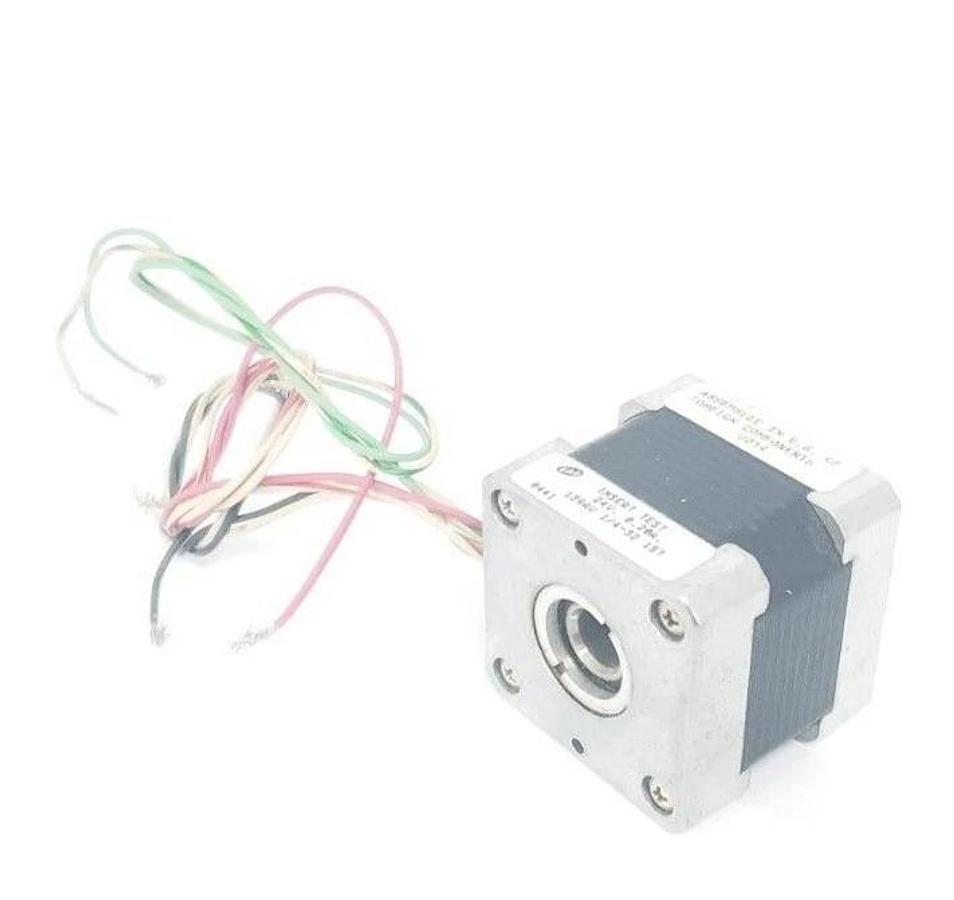 Used EAD 0441 STEPPING MOTOR 24V. 0.2A, 139AV 1/4-32 1ST