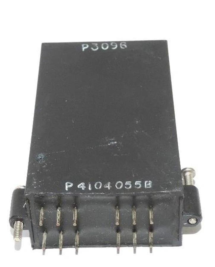 Used GORDOS E46203 LR38595 OUTPUT MODULE INPUT: 4-8 VDC OUTPUT: 140 3AMP 60HZ