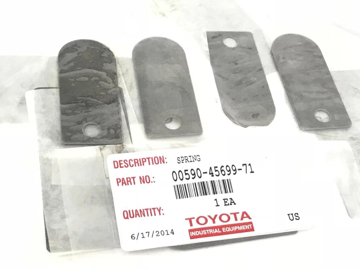 LOT OF 4 NEW FLAT SPRINGS PART NO: 00590-45699-71 FOR TOYOTA FORKLIFT