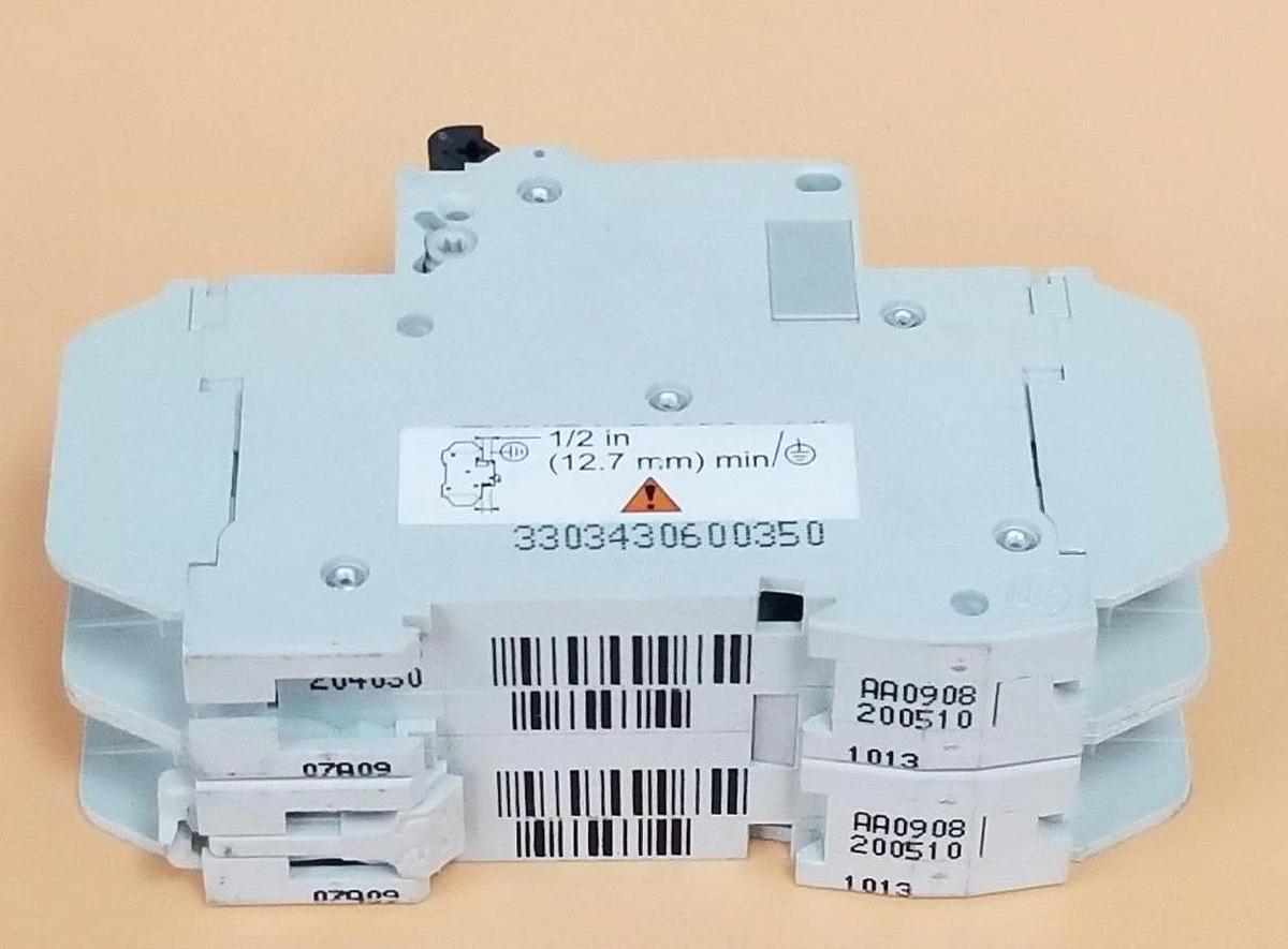 NEW SCHNEIDER ELECTRIC 60135 CIRCUIT BREAKER C60, MULTI 9, C 1A, 240V, 2P