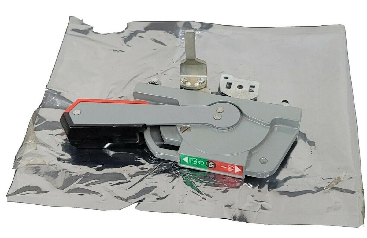 Used NEW ALLEN BRADLEY 248426 DISCONNECT HANDLE