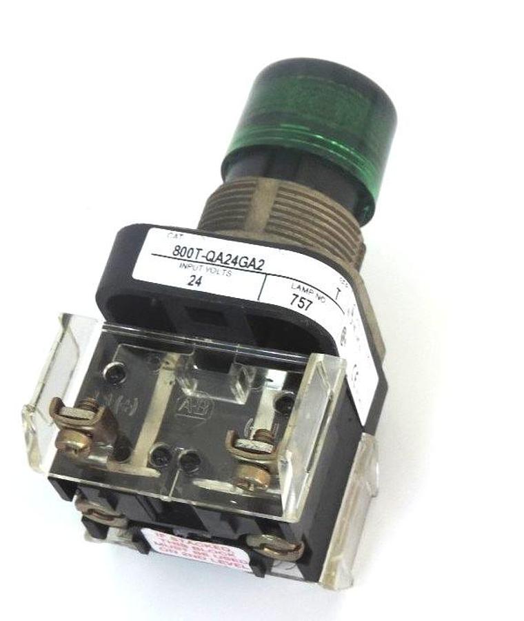 Used ALLEN BRADLEY 800T-QA24GA2 PUSHBUTTON 800TQA24GA2 SER. T  W/ 800T-XA2 SER. D
