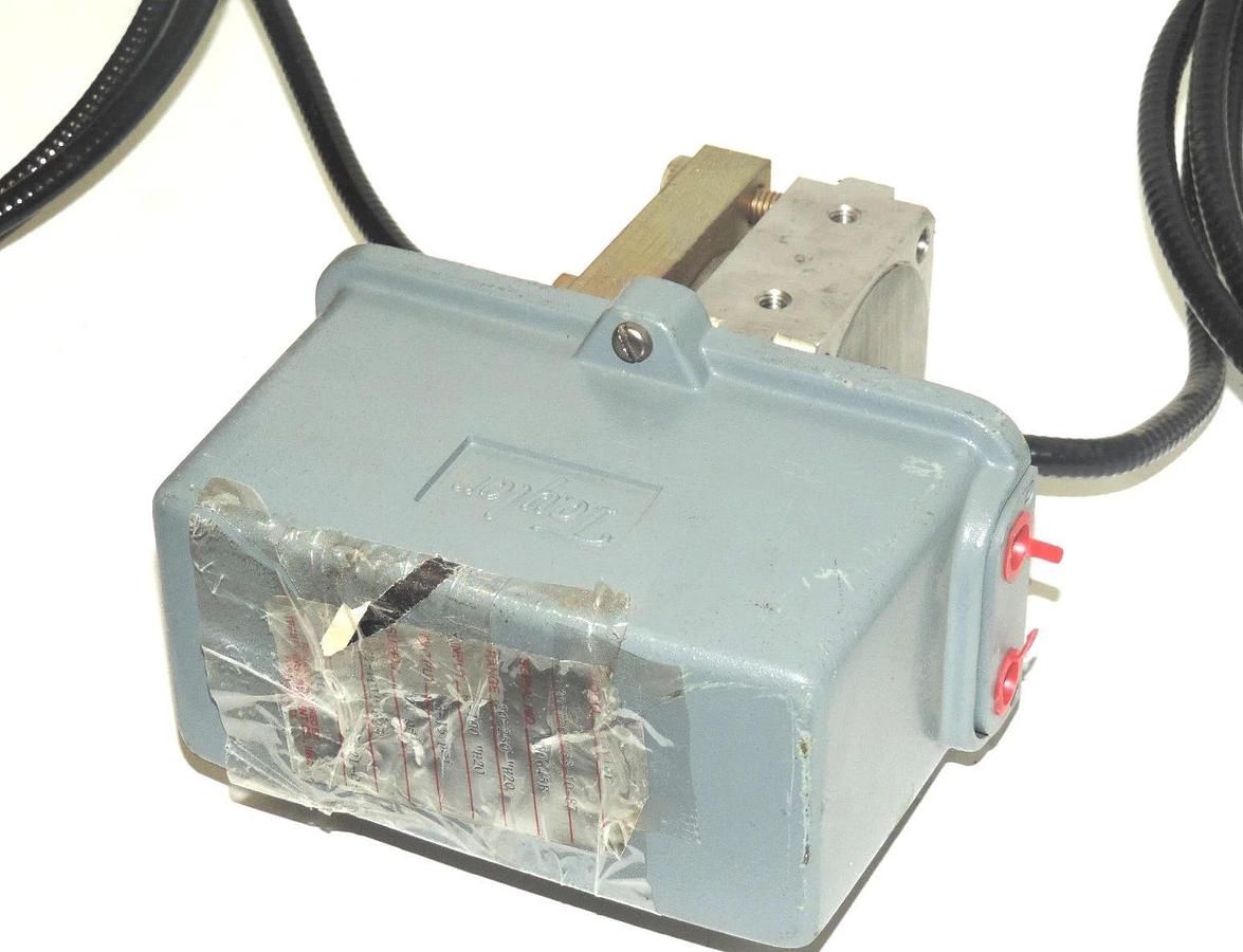 Used TAYLOR 323T MEDIUM RANGE PNEUMATIC TRANSMITTER 323TD00263-10-87 W/ 2 316-L SEALS