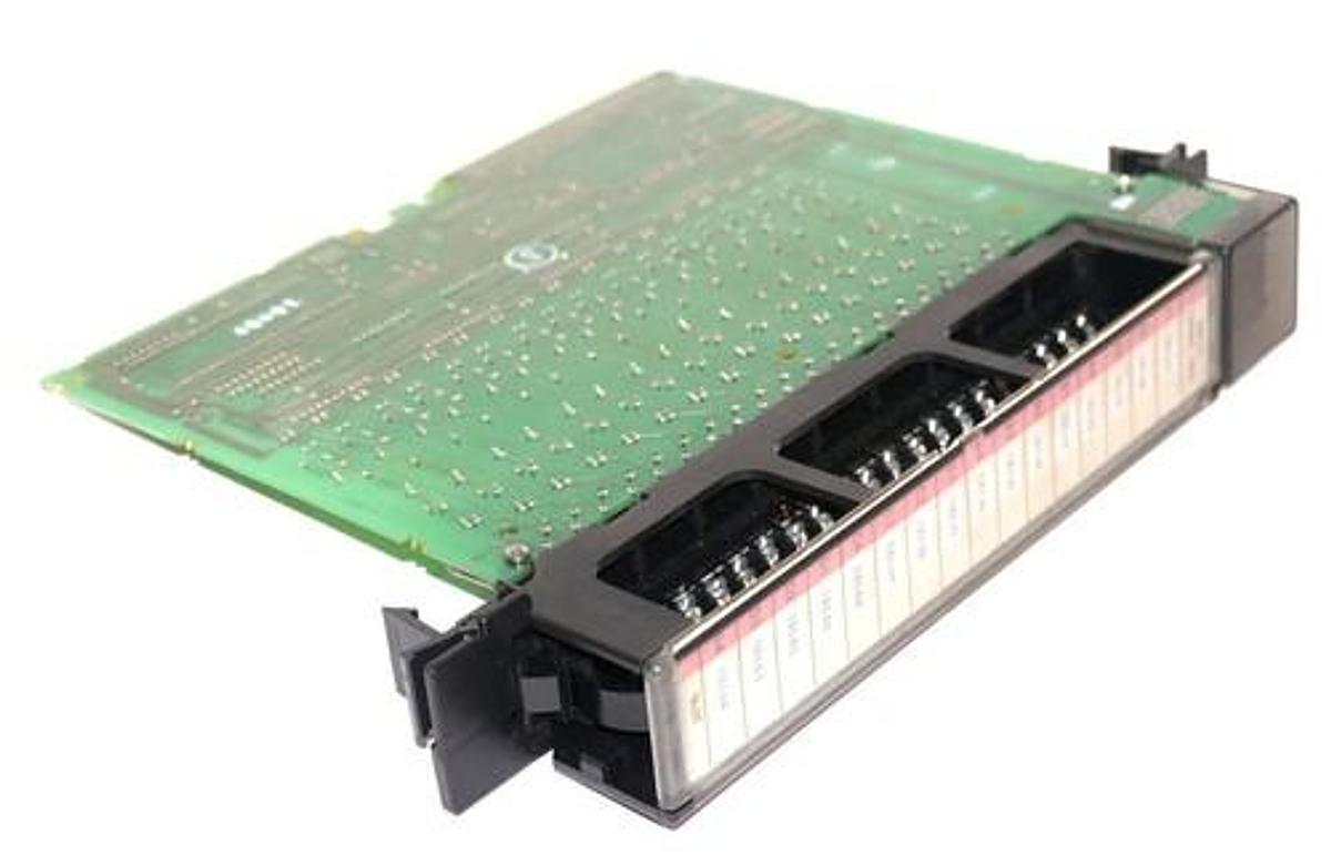 Used GE FANUC IC697MDL240B INPUT MODULE 120VAC IC697MDL240