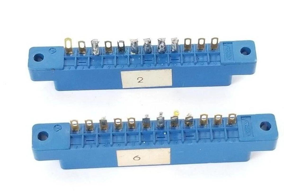 Used LOT OF 2 OMRON LRT-C TERMINAL CONNECTORS 01-1-3