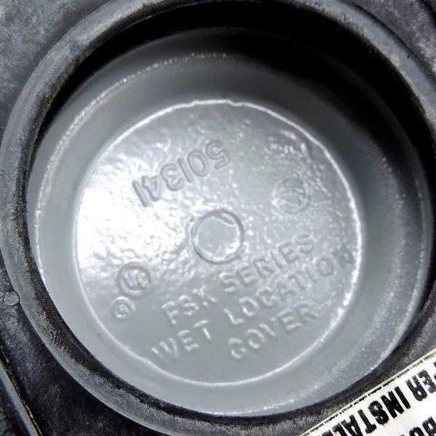 Used NEW APPLETON ELECTRIC FSK SERIES WET LOCATION COVER