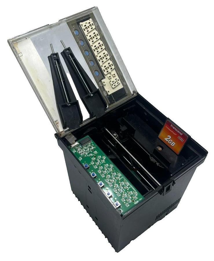 Used Future Design CR06-000 Chart Recorder 6-Channel Paperless Data Logger Ethernet