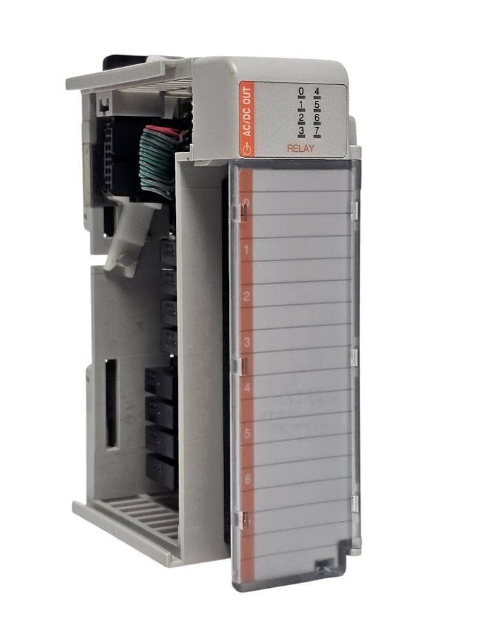 Used ALLEN BRADLEY 1769-OW8 SER. B REV. 2 COMPACT I/O MODULE F/W REV: 3.1