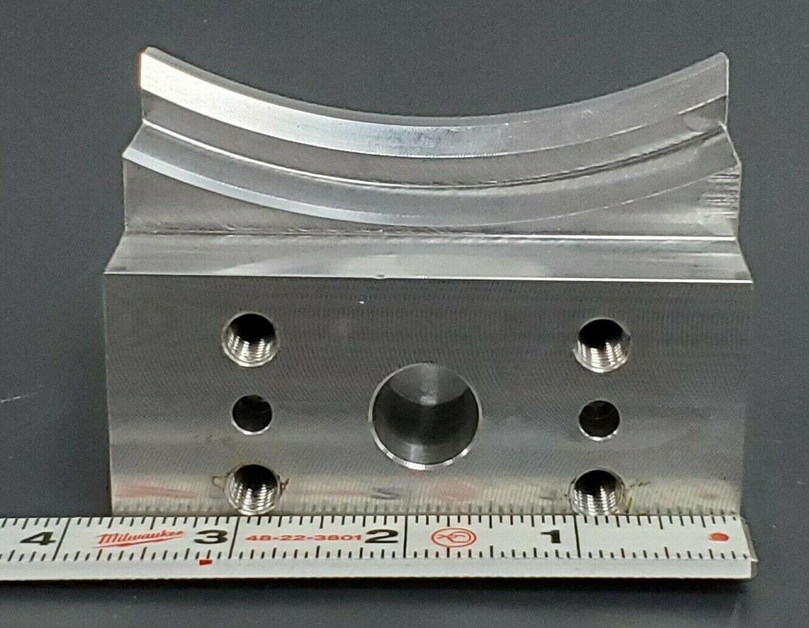 Used NEW REIS ROBOTICS USA IDENT. NO: 5169332 GRIPPER JAW 16MNCR5 / 1.7131