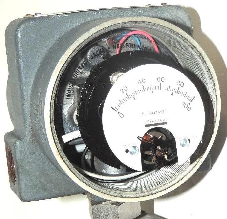 Used FOXBORO 821GM-DS1SH2-AM INTELLIGENT TRANSMITTER W/ L0121GT/C 820 TRANSMITTER