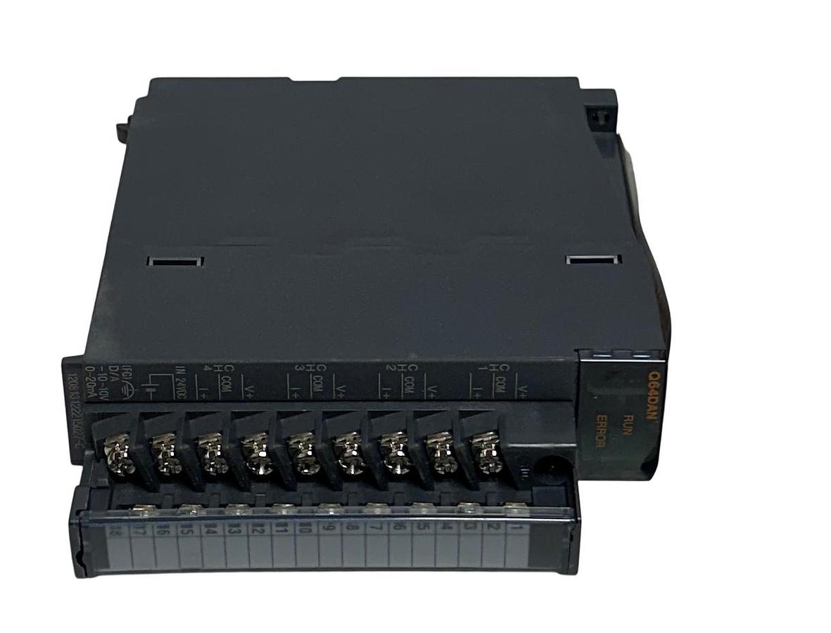 Used MITSUBISHI ELECTRIC Q64DAN MELSEC-Q DIGITAL / ANALOG CONVERTER MODULE 24VDC NSNP