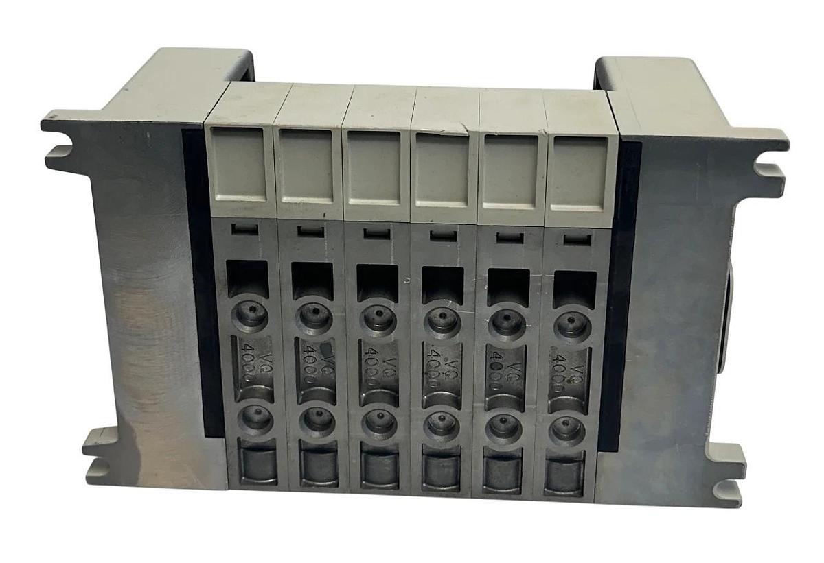 SMC VVSQC41-0603FSD0 / VVSQC410603FSD0 PNEUMATIC VALVE MANIFOLD BASE 6-SLOT NSNP